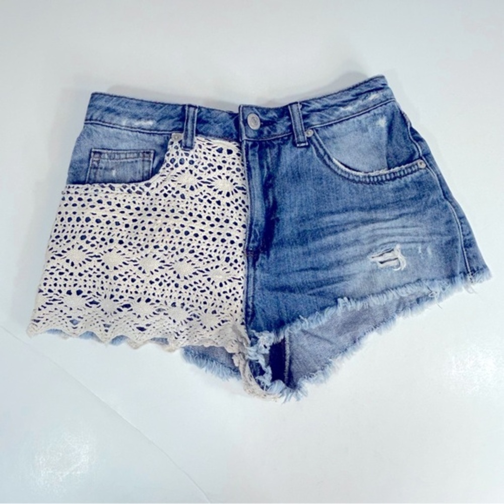 Topshop Moto Crochet Denim Shorts Size 6